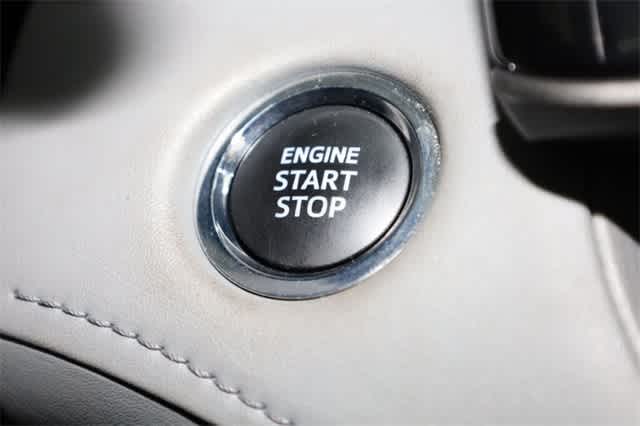 Thumbnail: 2023 Toyota Highlander - 32