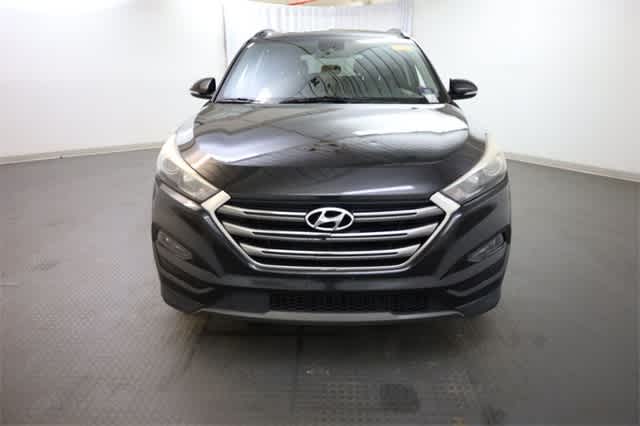 Thumbnail: 2016 Hyundai Tucson - 12