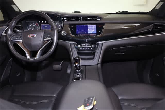 Thumbnail: 2022 Cadillac XT6 - 17