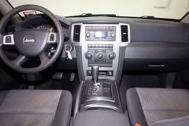 Thumbnail: 2008 Jeep Grand Cherokee - 21