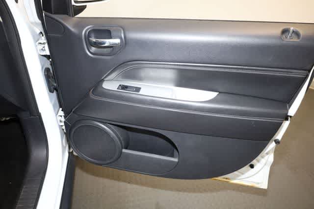 Thumbnail: 2016 Jeep Compass - 29