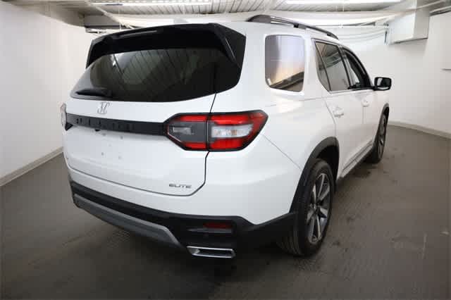 Thumbnail: 2023 Honda Pilot - 7