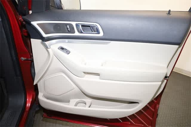 Thumbnail: 2014 Ford Explorer - 22