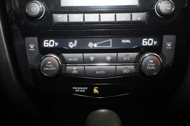 Thumbnail: 2016 Nissan Rogue - 27