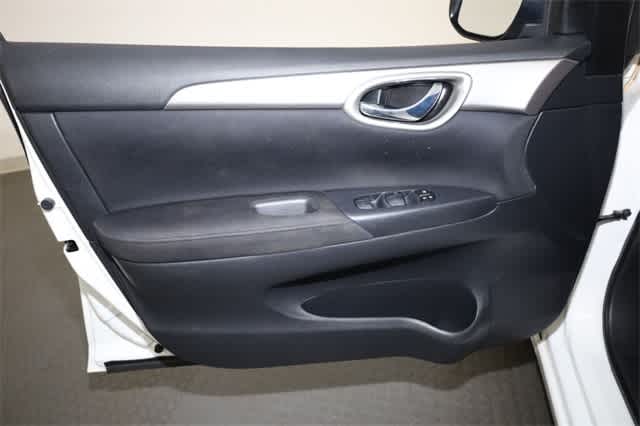 Thumbnail: 2014 Nissan Sentra - 13