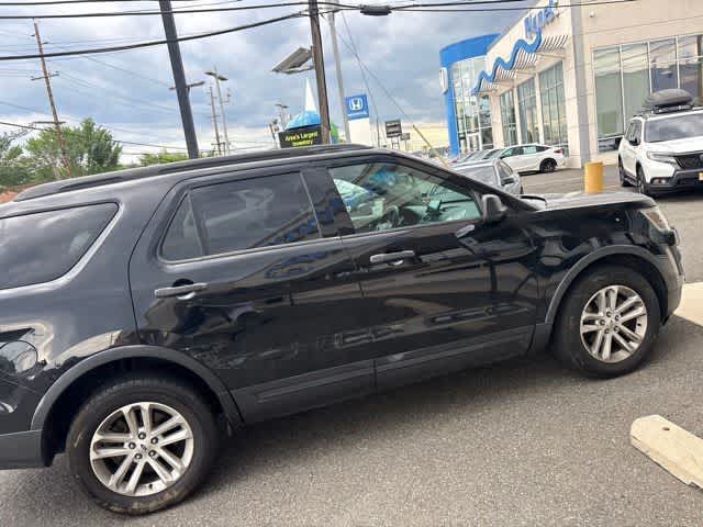 Thumbnail: 2016 Ford Explorer - 15