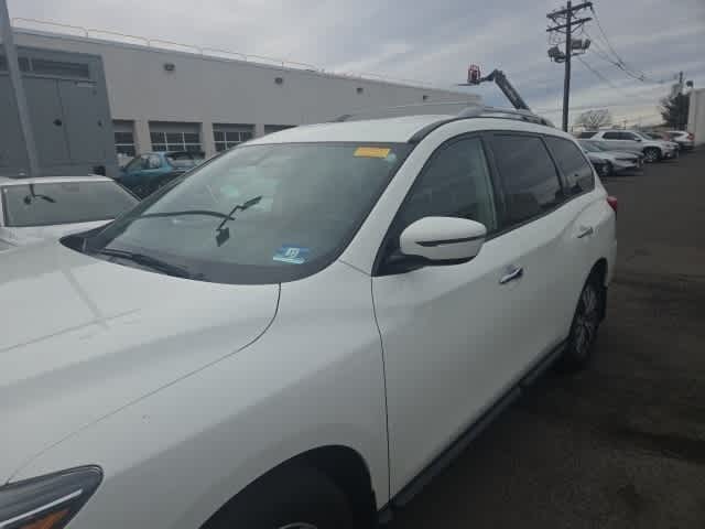 Thumbnail: 2020 Nissan Pathfinder - 3