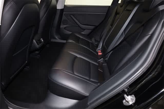 Thumbnail: 2022 Tesla Model 3 - 27