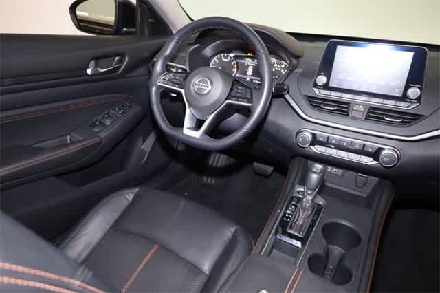 Thumbnail: 2020 Nissan Altima - 16