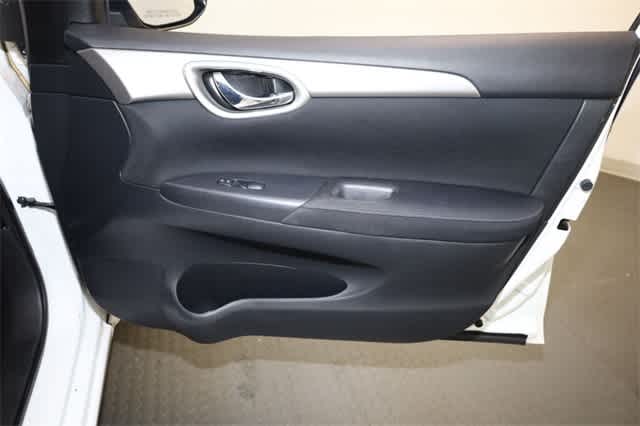 Thumbnail: 2014 Nissan Sentra - 22
