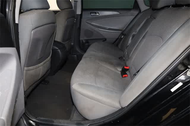 Thumbnail: 2011 Hyundai Sonata - 22