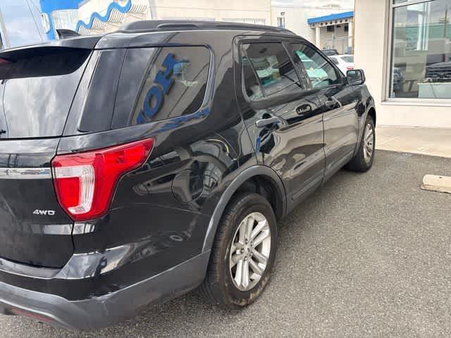 Thumbnail: 2016 Ford Explorer - 11