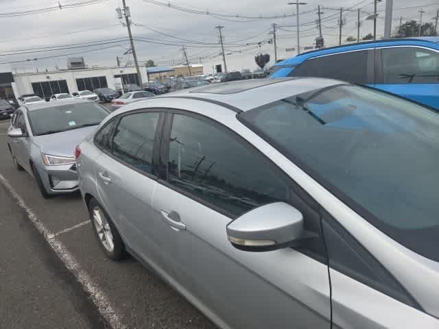 Thumbnail: 2015 Ford Focus - 16