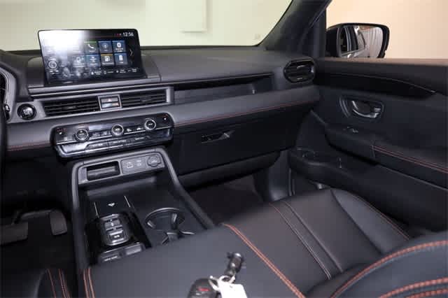 Thumbnail: 2024 Honda Pilot - 18