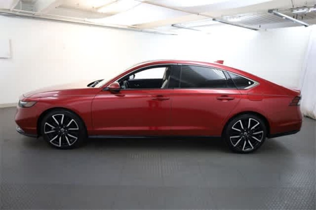 Used 2023 Honda Accord Hybrid Touring w/BSI Sedan