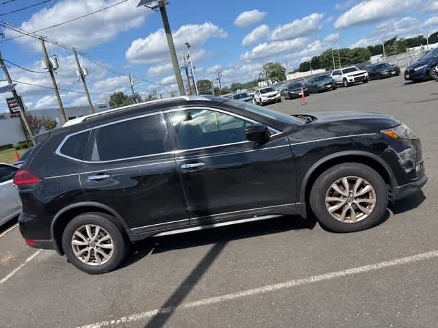 Thumbnail: 2017 Nissan Rogue - 18