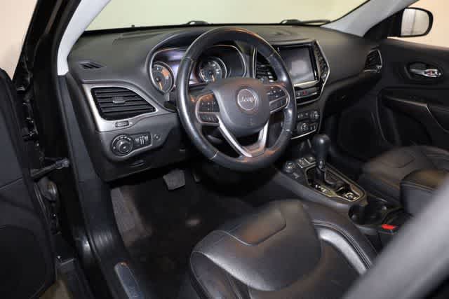Thumbnail: 2019 Jeep Cherokee - 14