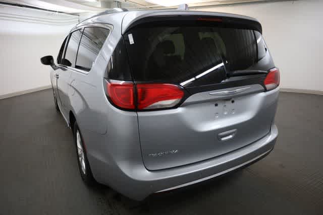Thumbnail: 2019 Chrysler Pacifica - 5
