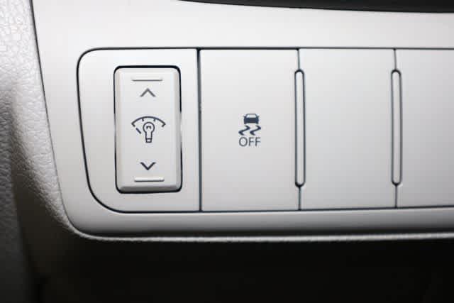 Thumbnail: 2012 Kia Optima - 18