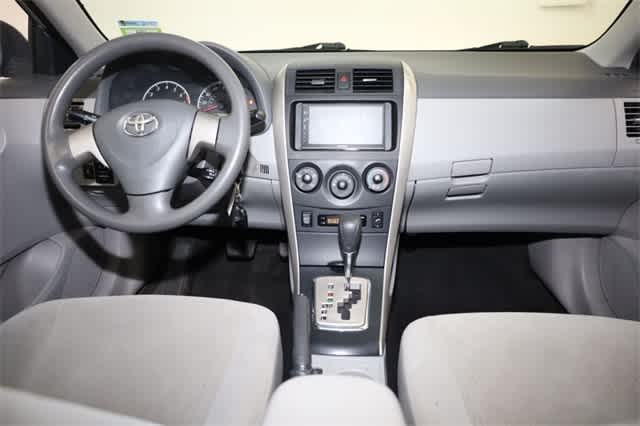 Thumbnail: 2010 Toyota Corolla - 17