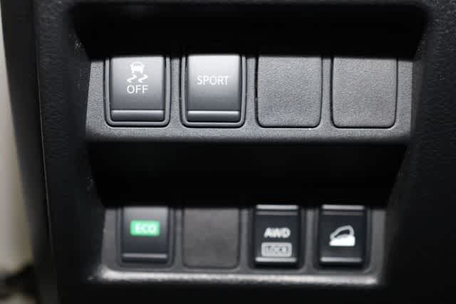 Thumbnail: 2016 Nissan Rogue - 20