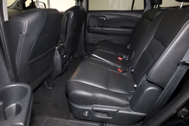 Thumbnail: 2017 Honda Pilot - 21