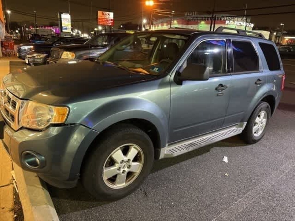Used 2010 Ford Escape XLT SUV