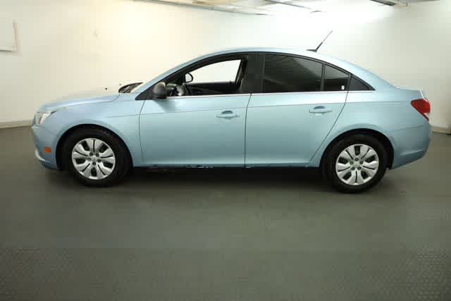 Thumbnail: 2012 Chevrolet Cruze - 3