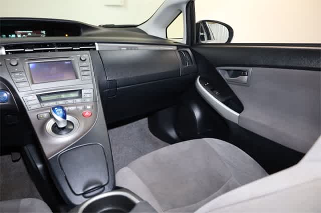 Thumbnail: 2013 Toyota Prius - 18