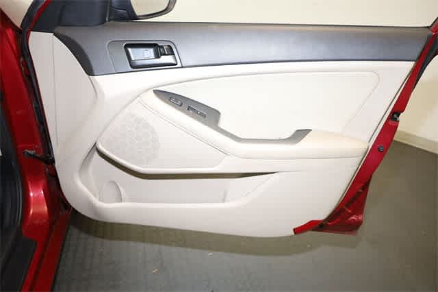 2013 Kia Optima LX 22