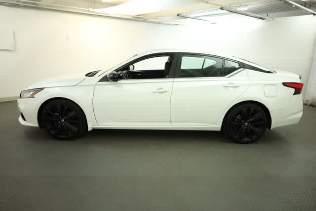Thumbnail: 2022 Nissan Altima - 3