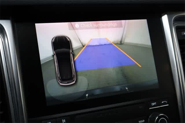 Thumbnail: 2017 Porsche Macan - 24