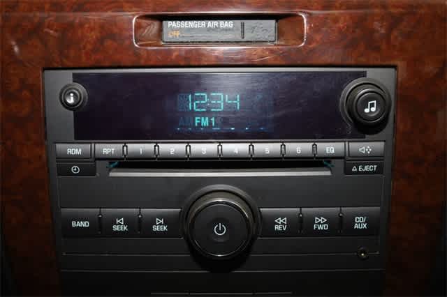 Thumbnail: 2011 Chevrolet Impala - 25