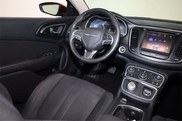 Thumbnail: 2016 Chrysler 200 - 18