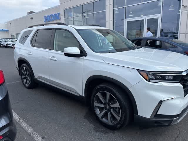 Thumbnail: 2023 Honda Pilot - 9