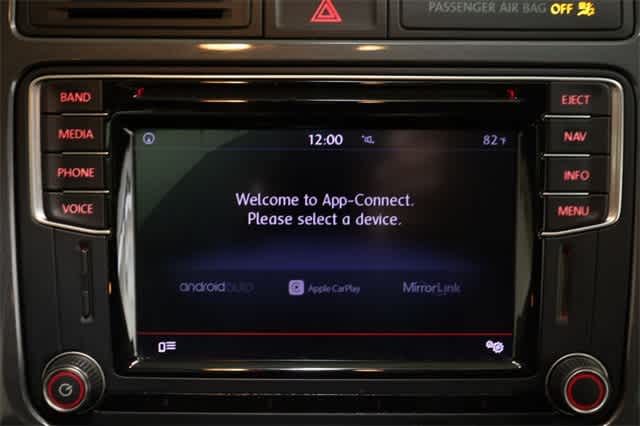 Thumbnail: 2016 Volkswagen Tiguan - 30