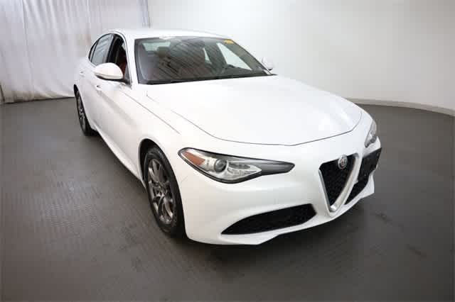 Thumbnail: 2019 Alfa Romeo Giulia - 11