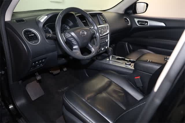 Thumbnail: 2017 Nissan Pathfinder - 14