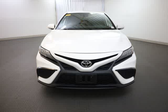 Thumbnail: 2022 Toyota Camry - 12