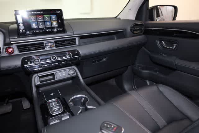 Thumbnail: 2023 Honda Pilot - 18