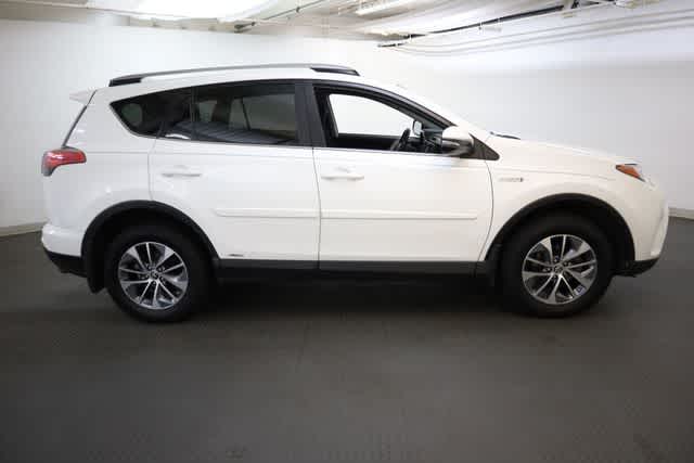 Thumbnail: 2017 Toyota RAV4 - 8