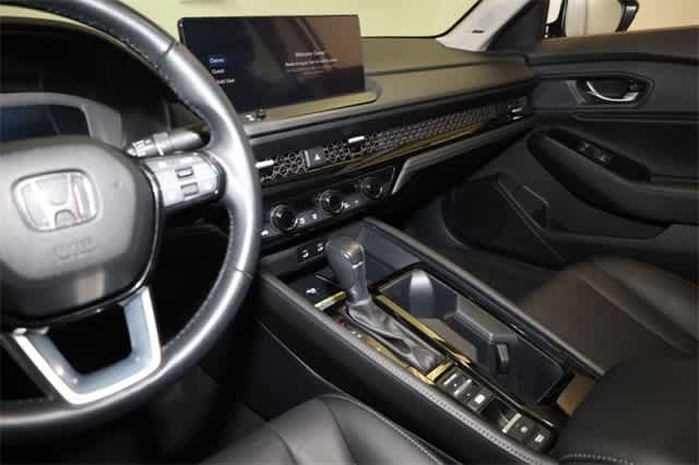 2023 Honda Accord Touring 23