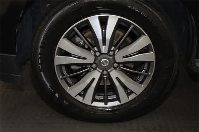 Thumbnail: 2017 Nissan Pathfinder - 38
