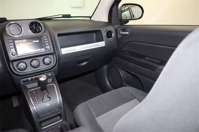 Thumbnail: 2015 Jeep Compass - 18