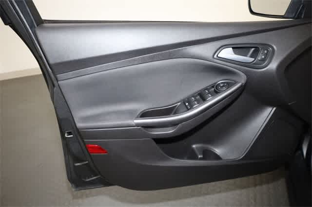 Thumbnail: 2018 Ford Focus - 13