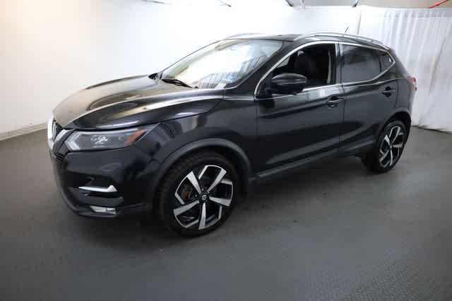 Thumbnail: 2020 Nissan Rogue Sport - 2