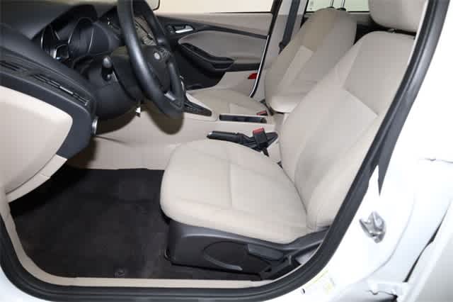 Thumbnail: 2015 Ford Focus - 15