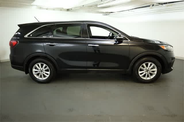 Thumbnail: 2019 Kia Sorento - 9