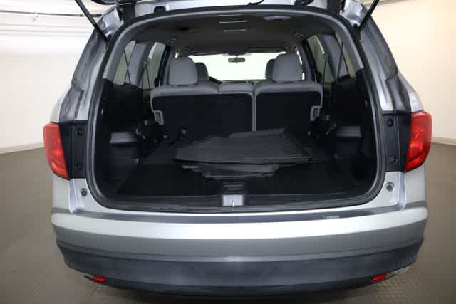 Thumbnail: 2017 Honda Pilot - 30