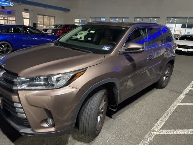 Thumbnail: 2017 Toyota Highlander - 2